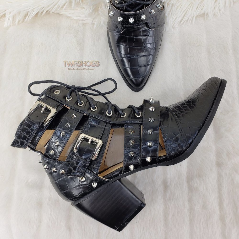 Western Style Vented Spiked Pointy Toe Ankle Boots